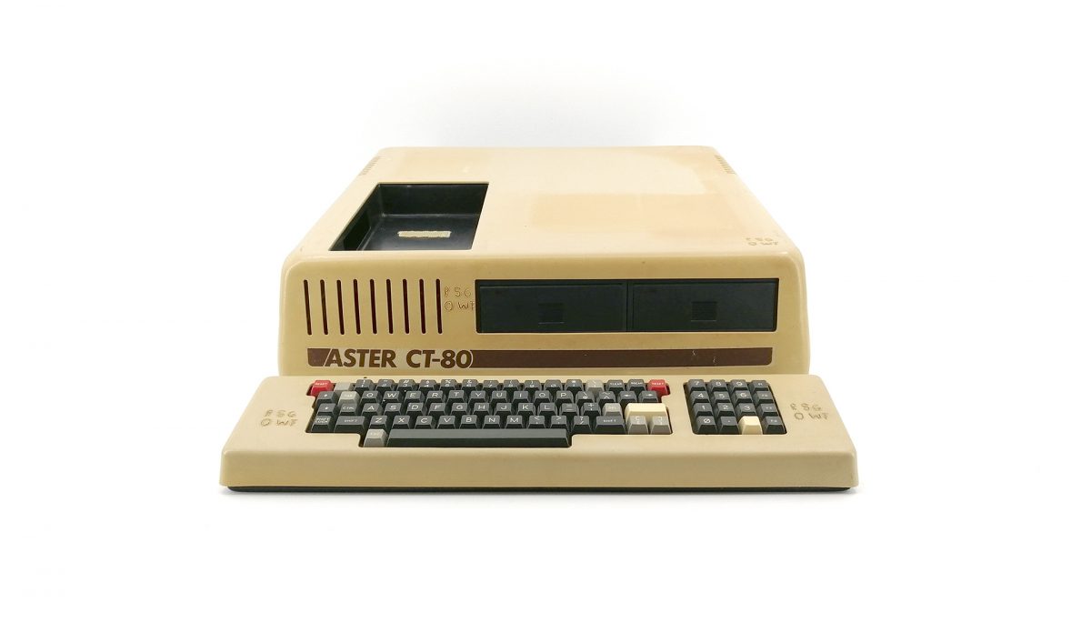 The integrated Aster computer. Image from  https://www.homecomputermuseum.nl/en/collectie/aster/aster-ct80/